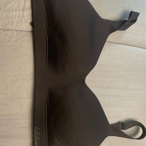 Lululemon black hood true bra